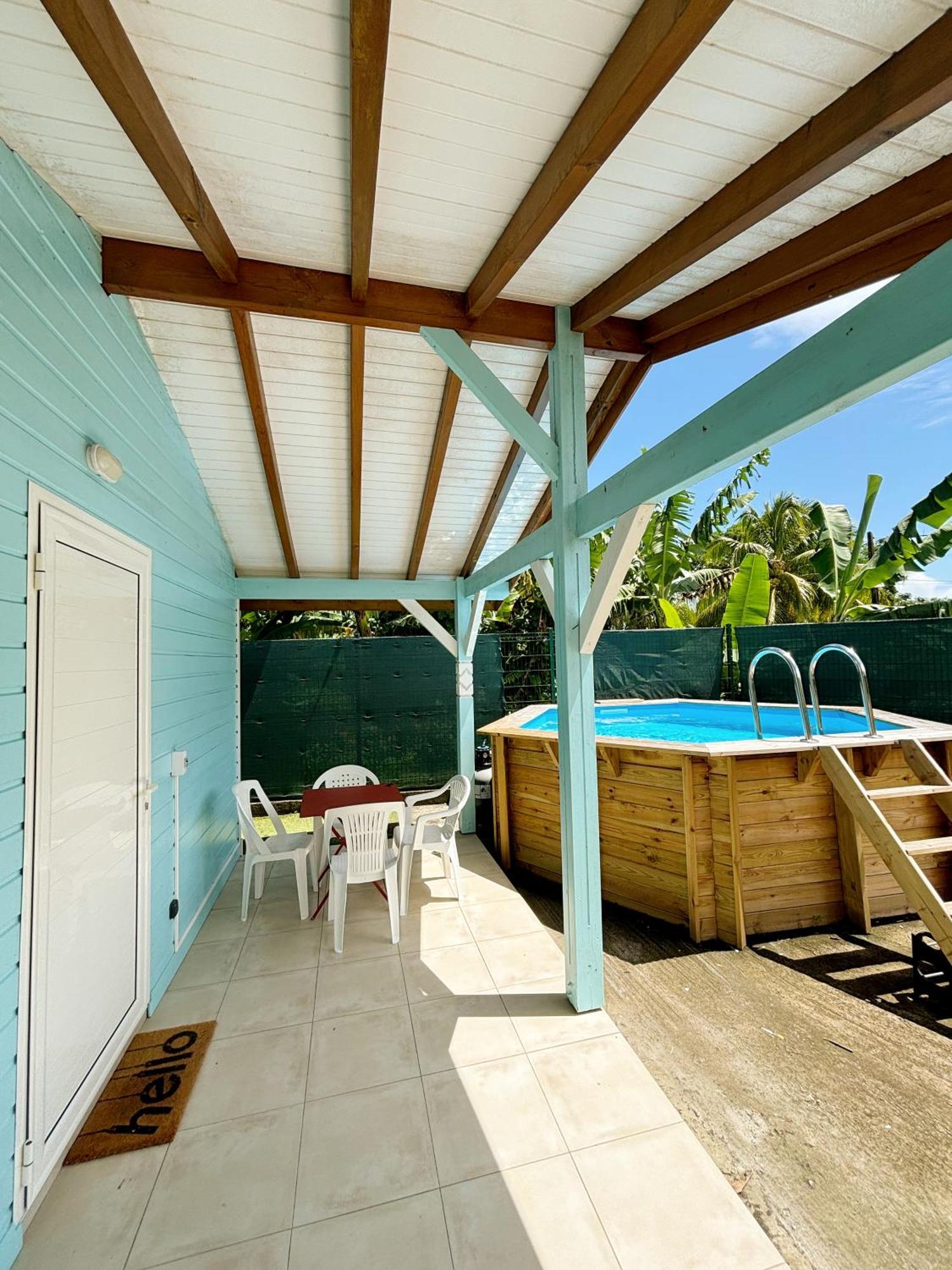 Bunghello Village Piscine & Spa Trois-Rivieres Exterior photo